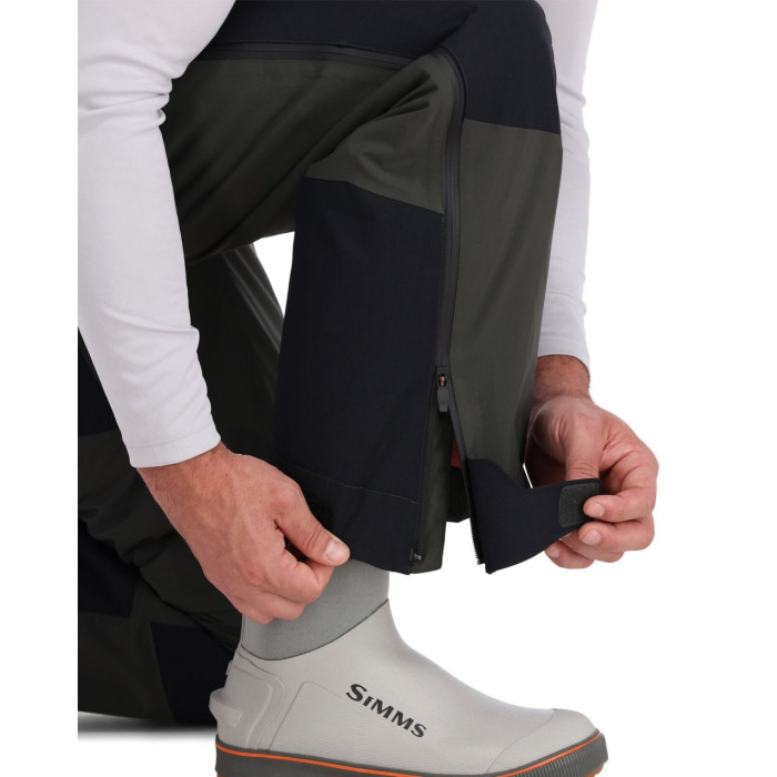 Комбинезон Simms Guide Insulated Bib Carbon XL (13572-003-50)